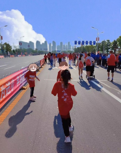 参赛选手-子女陪跑.jpg