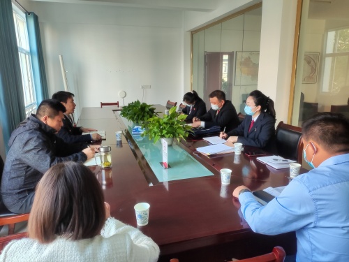 4.综合审判庭组织法官到孝感市生态环境局孝南区分局对辖区环境资源保护工作进行交流调研。.jpg 4.综合审判庭组织法官到孝感市生态环境局孝南区分局对辖区环境资源保护工作进行交流调研。.jpg