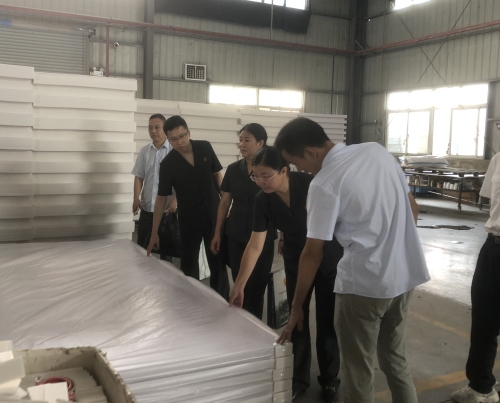 实地查看湖北爱博制造有限公司生产车间1.JPG 实地查看湖北爱博制造有限公司生产车间1.JPG
